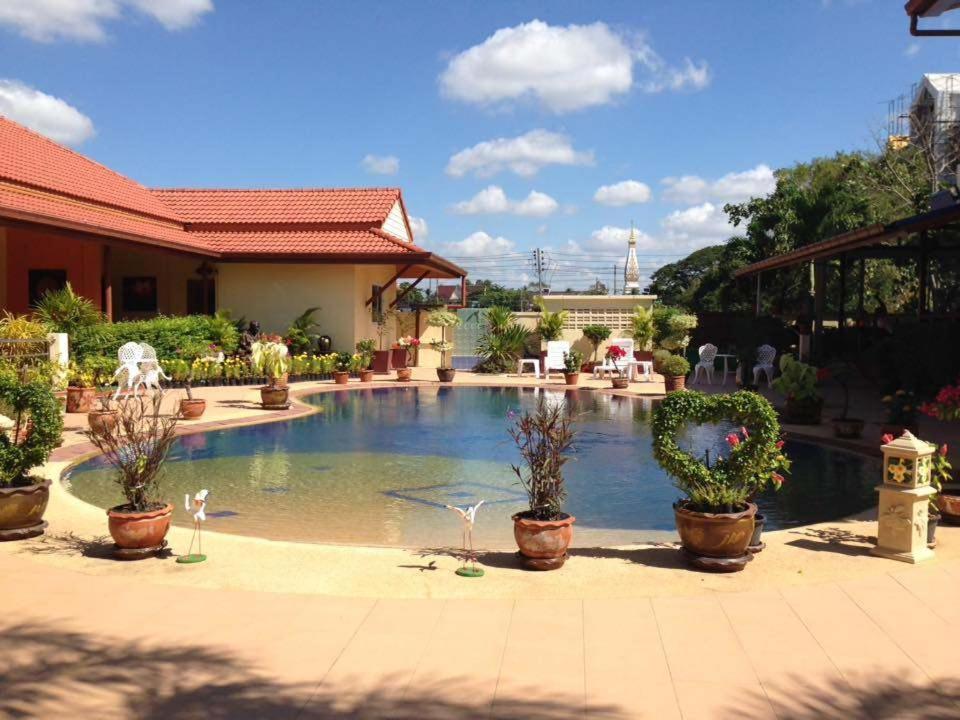 Baan Sabaijai Resort That Phanom Luaran gambar