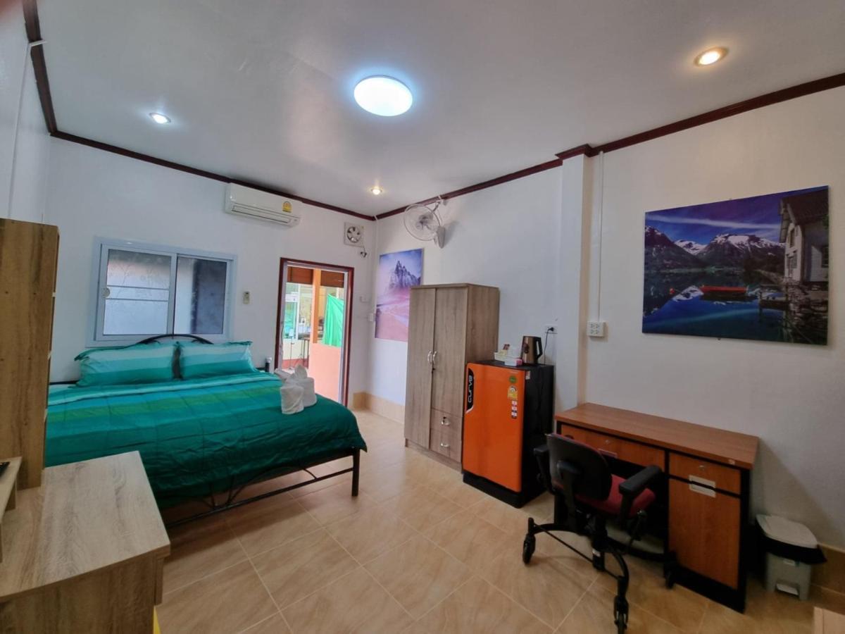 Baan Sabaijai Resort That Phanom Luaran gambar