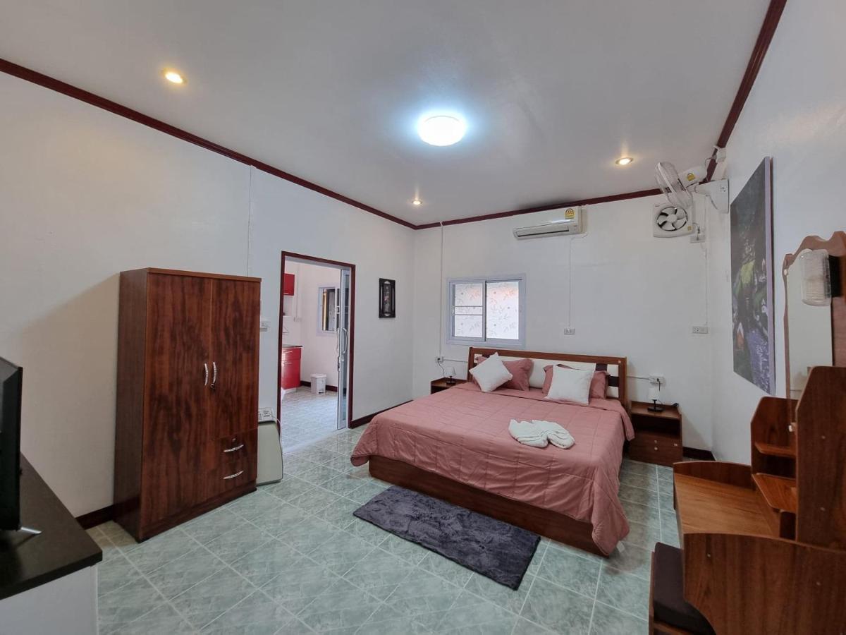 Baan Sabaijai Resort That Phanom Luaran gambar