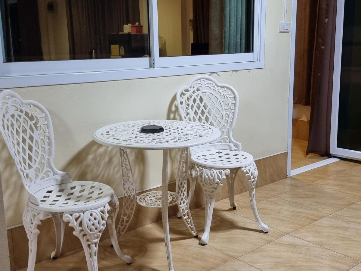 Baan Sabaijai Resort That Phanom Luaran gambar