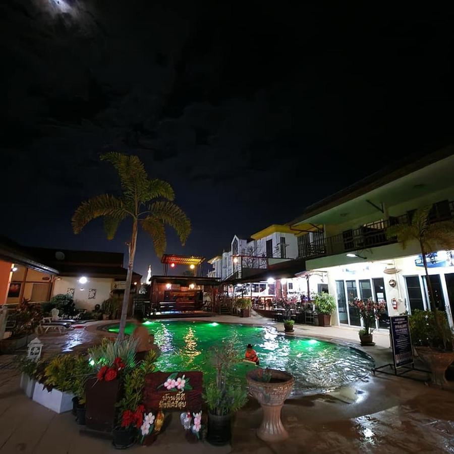 Baan Sabaijai Resort That Phanom Luaran gambar