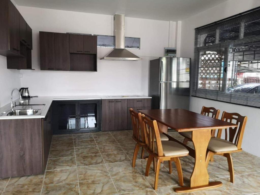 Baan Sabaijai Resort That Phanom Luaran gambar