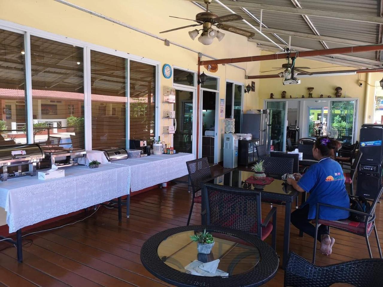 Baan Sabaijai Resort That Phanom Luaran gambar